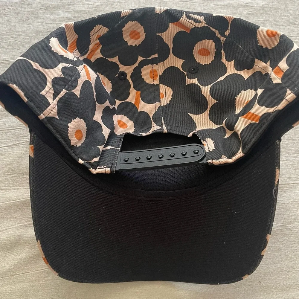Adidas x Marimekko Floral Hat - Picture 4 of 6